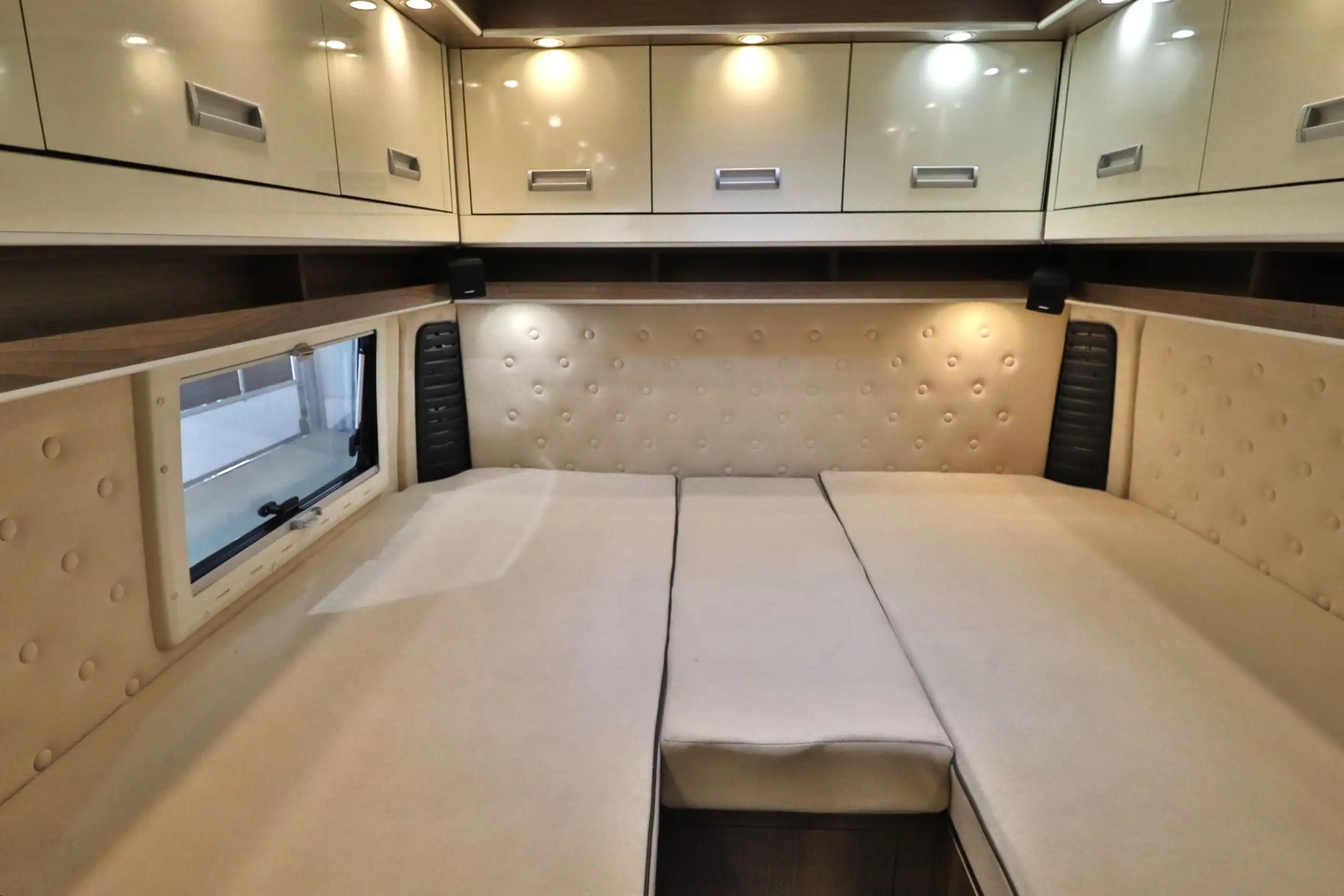 GLOBE-TRAVELER Sunliner